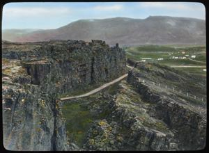 Image: Road into Thingvellir